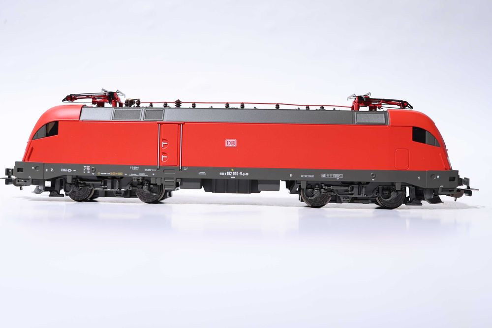 Piko BR 182 «Taurus»