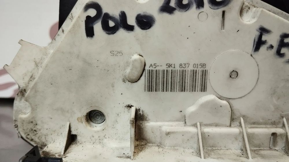 FECHO DA PORTA VOLKSWAGEN POLO V 6R REF. 5K1837015B FRENTE ESQUERDO
