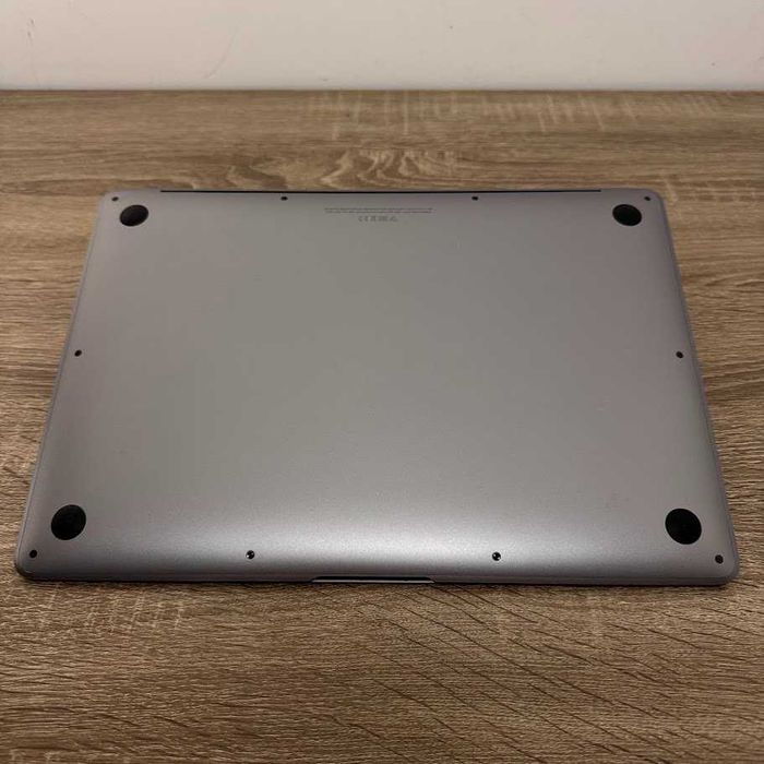 Apple Macbook Air A2338 2020 року M1 / 16Gb / SSD 256Gb (код: M0919)