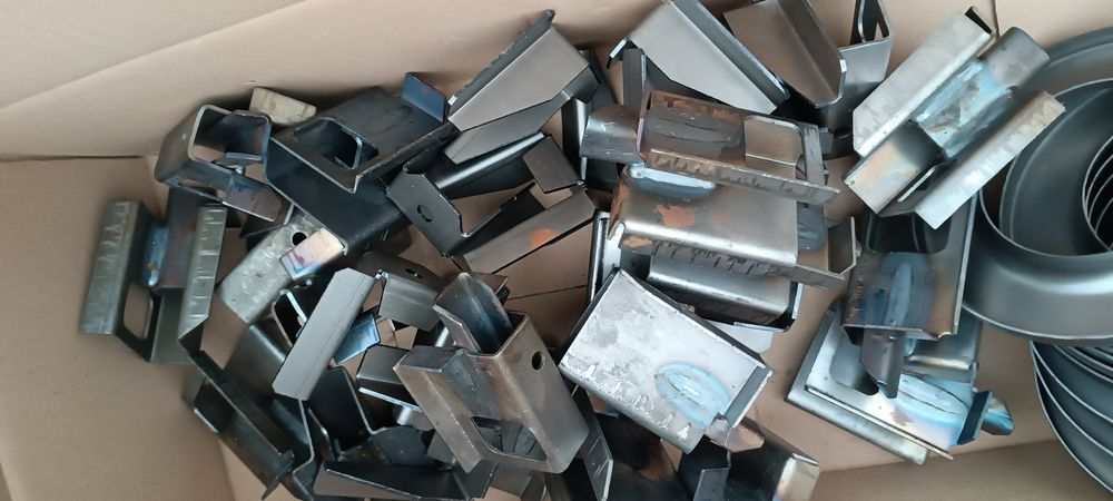 Fiat 126p mocowanie lewarka do podłogi