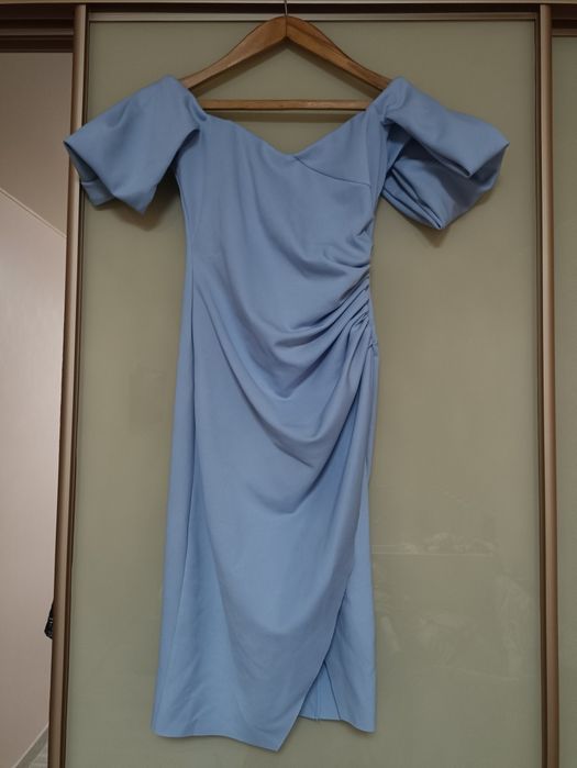 Розкішна коктейльна сукня з відкритими плечима від asos