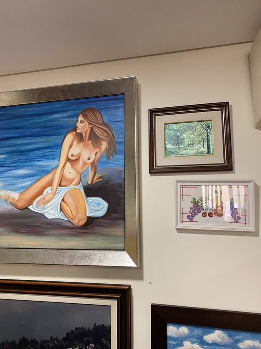Quadro a óleo ! Assinado pela pintora! Dimensão muito grande! Com moldura a folha de prata!