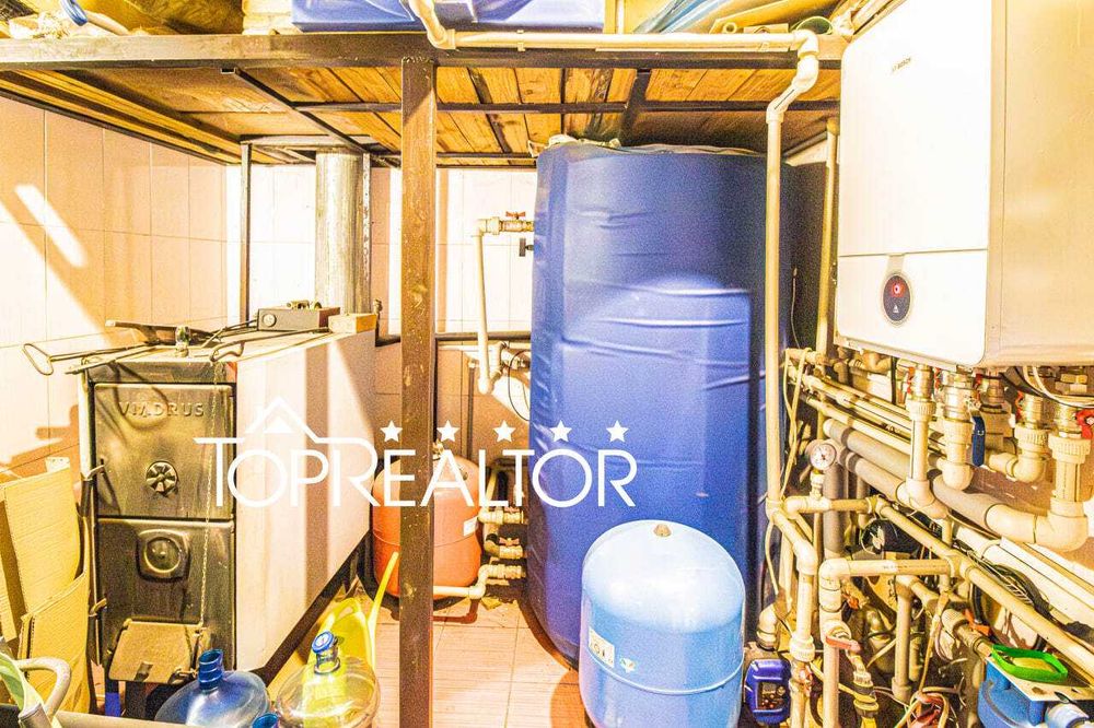 Продаж 2-пов. будинку з сучасним ремонтом за церквою на вул.Дерев'янка