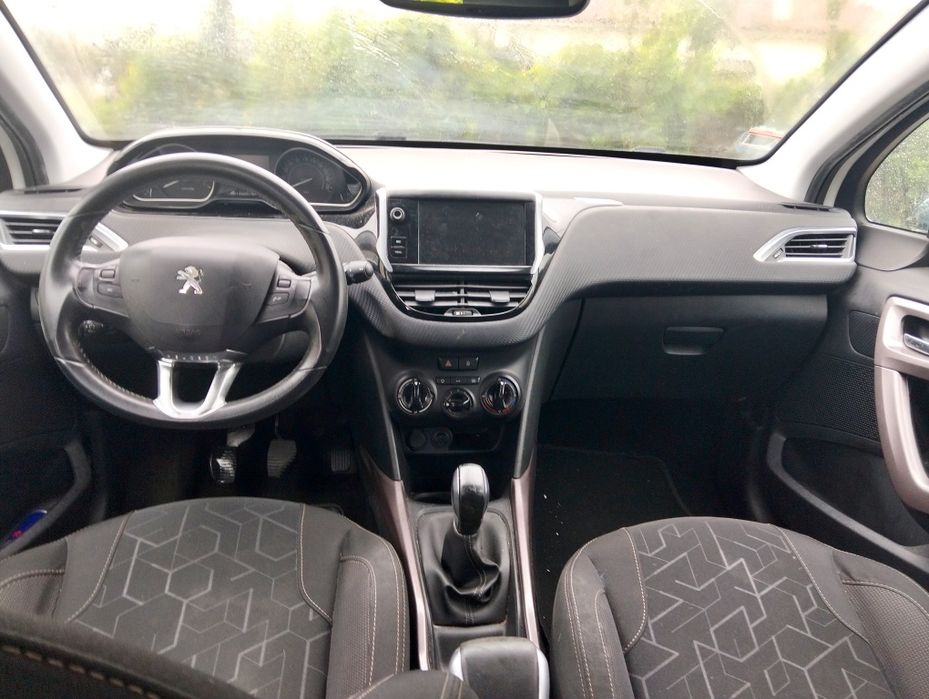 Peugeot 2008 — fotografia 8
