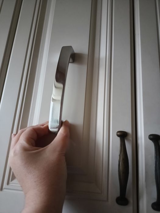 Ручки на кухонні фасади 20 шт, нові