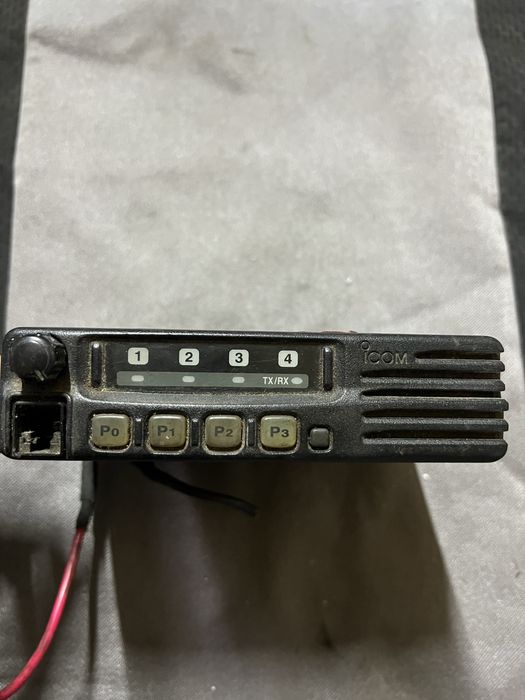 Продам радіостанцію Icom ic-f210s