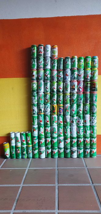 Fantástica coleção de latas da SEVEN UP!