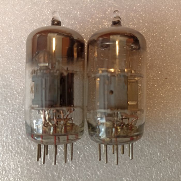 Lampy elektronowe próżniowe