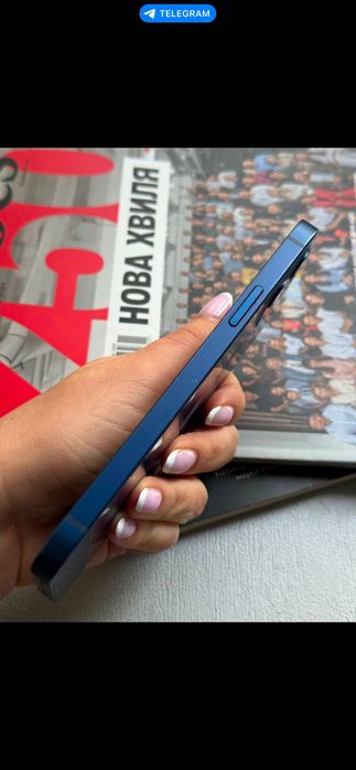 iPhone 12  64 ГБ синій
