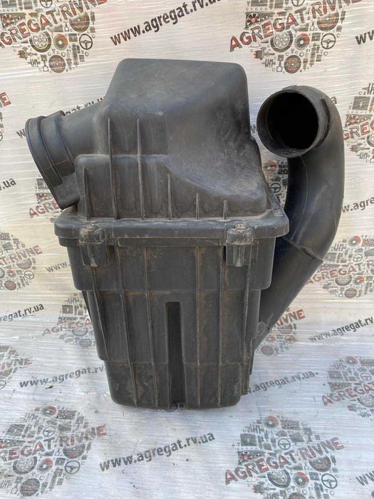 Корпус повітряного фільтра Расходомір Берлінго Партнер Berlingo