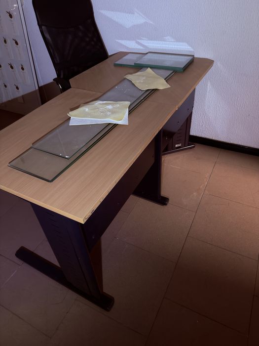 Secretaria e cadeira