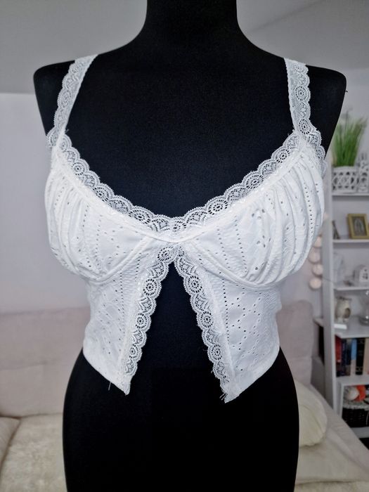 Crop top bialy"Shein".