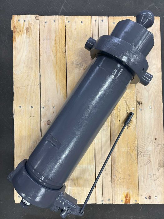 Siłownik przyczepy D-47/D-55