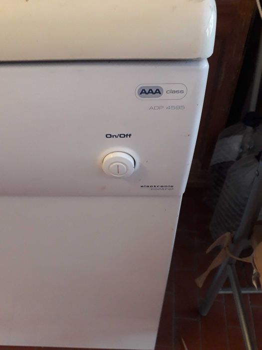 Máquina lavar loiça whirlpool