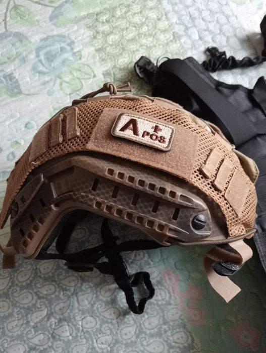 Colete tático airsoft e capacete