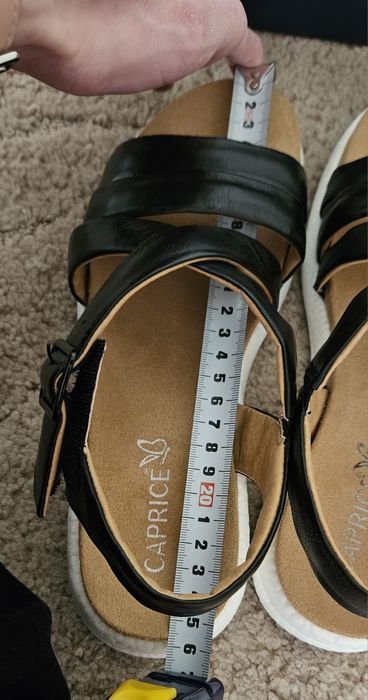 Czarne sandały damskie 39 Caprice skóra naturalna