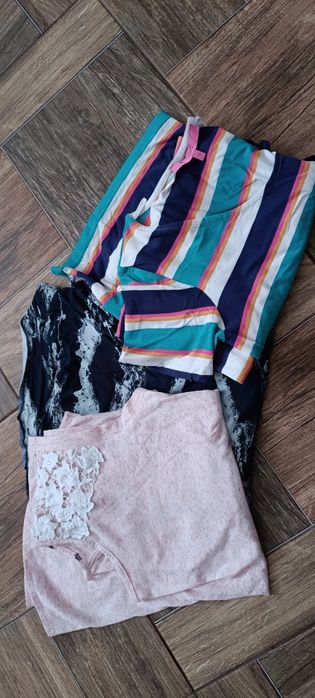 Zestaw ubrań kobiecych