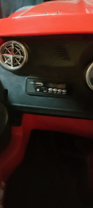 Carro eléctrico para 2 crianças com comando