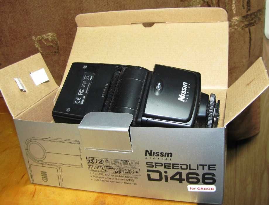 Фотовспышка "Nissin"