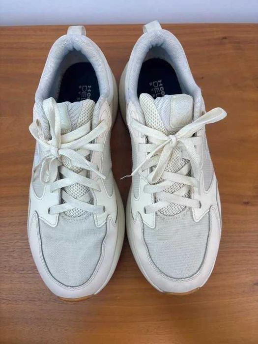 Sneakersy Under Armour Charged beżowe kremowe dad shoes 45 / 29 cm