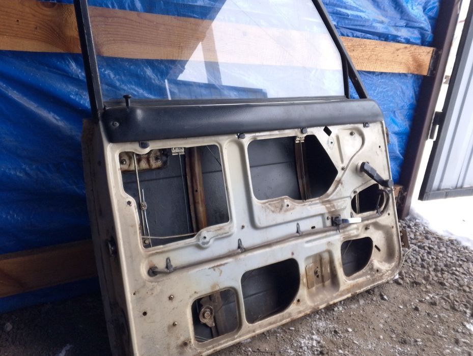 Передня водійська дверка