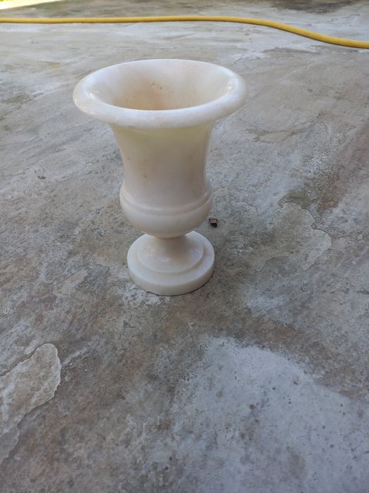 Jarra em pedra mármore