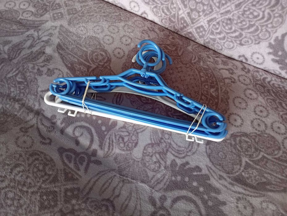 Wieszaki na ubrania dziecięce 8 szt