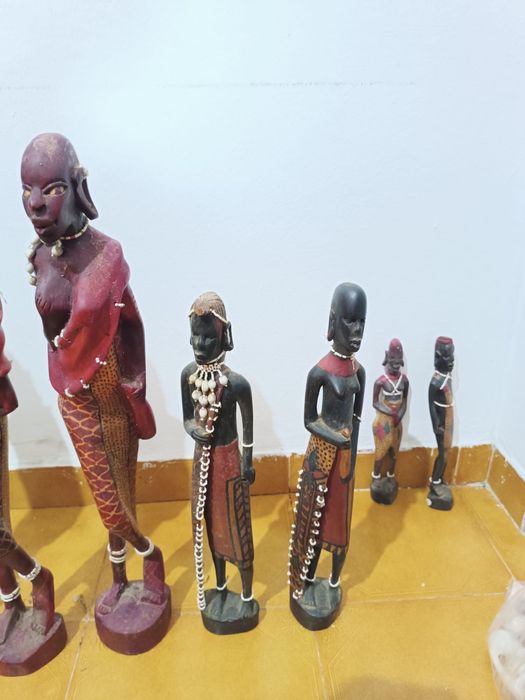 Vende coleção de Bonecos de Madeira Pura (bonecos e animais)