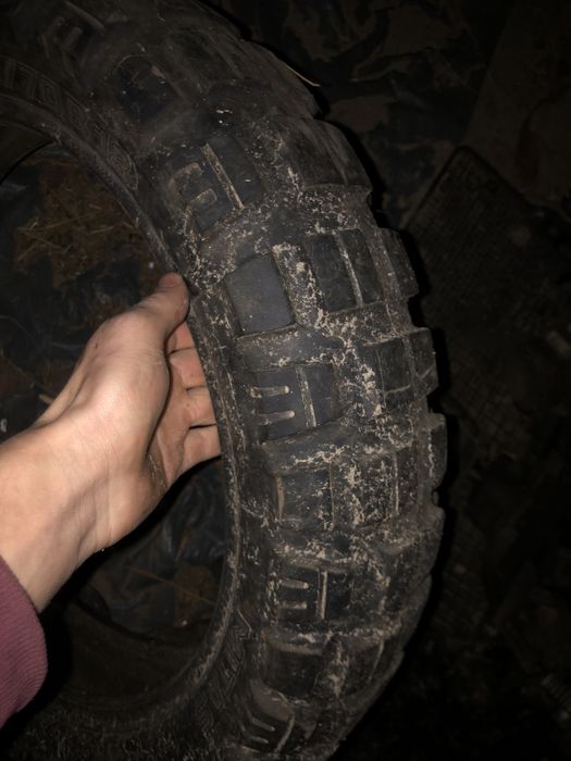 Продам мото резину р18