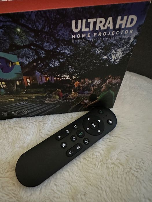 Projetor Profissional Ultra HD - Novo na Caixa