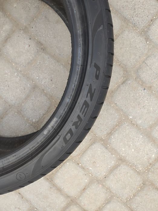 255.35.19 jedna opona Pirelli P Zero