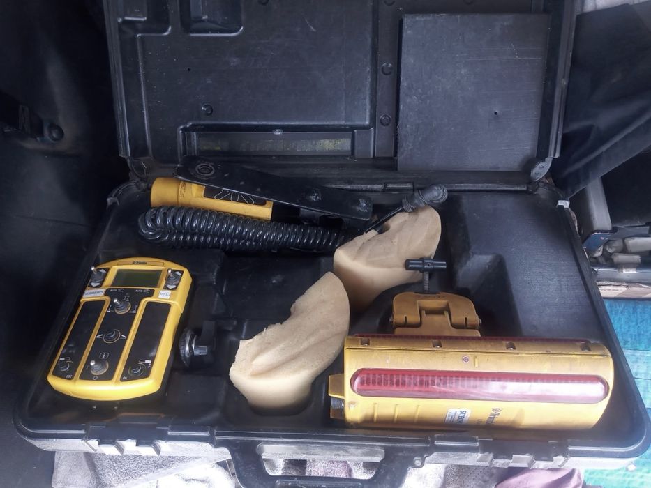 Trimble GCS600RDI-система керування грейдером, бульдозером, скрепером.