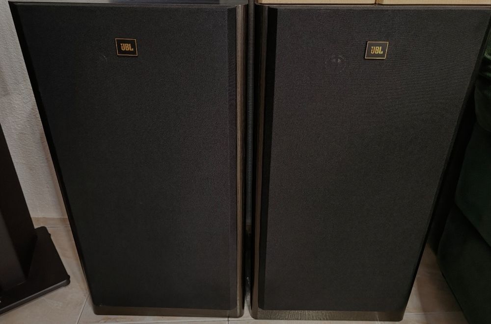 Colunas de som stereo