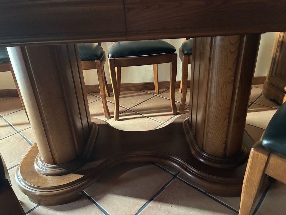 Mesa de sala com 6 cadeiras