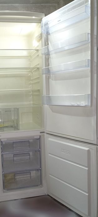 Zanussi No Frost холодильник