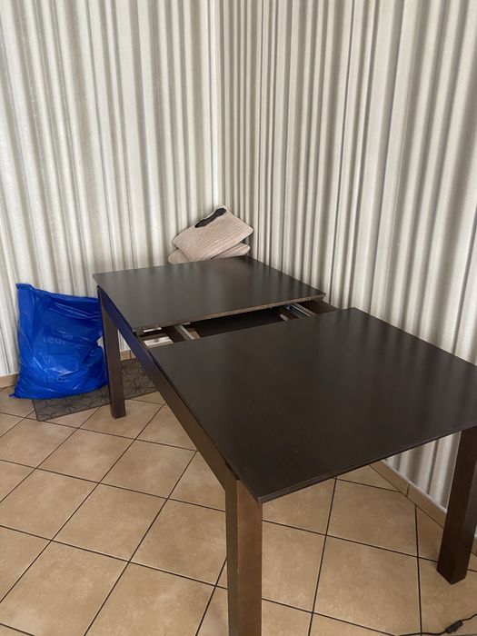 Stół do salonu  rozkladany