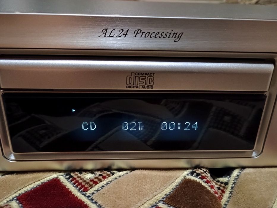 Програвач CD Denon DCD 700 AE