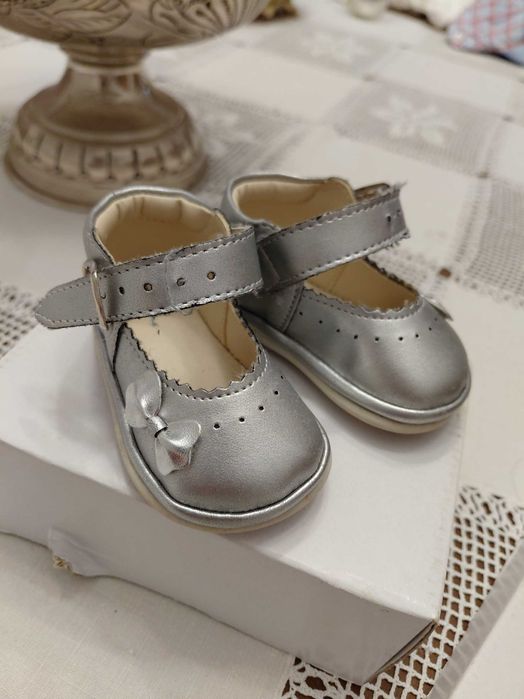 Sapatos bebe prateado