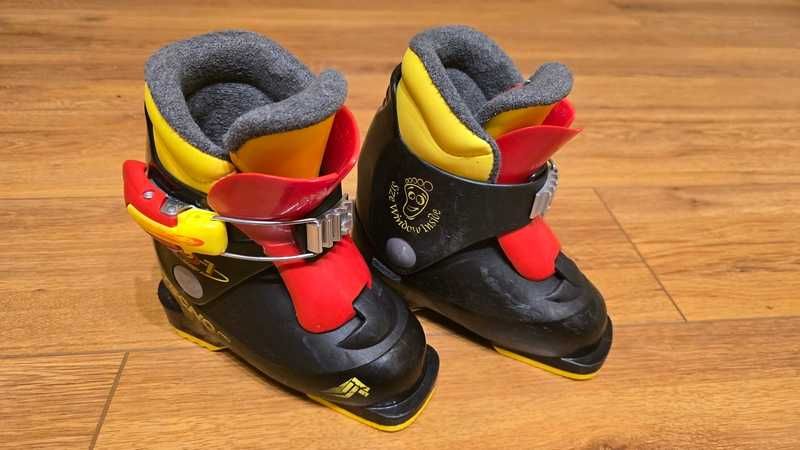 Buty narciarskie dziecięce.