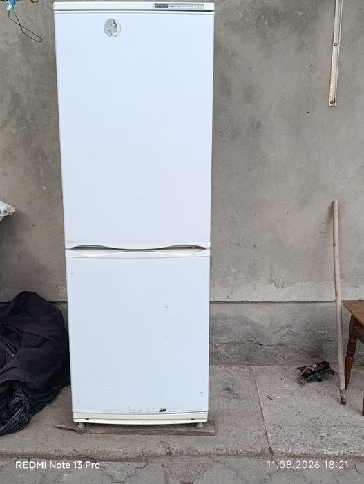 Продам холодильники.