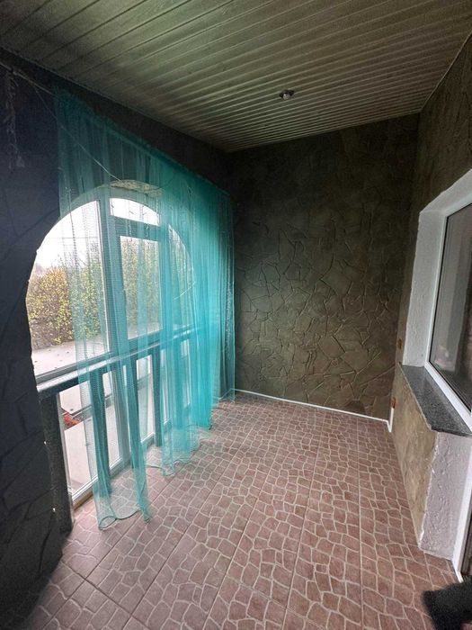 Продаж будинку в Левкові