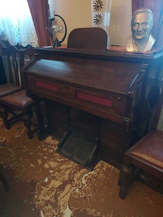 Fisharmonia 13 registrów.