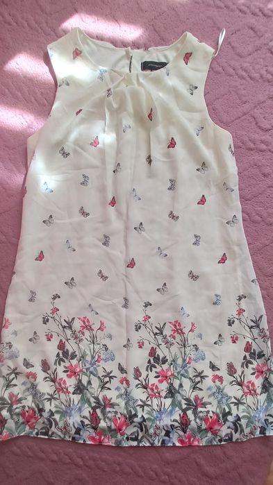 Жіночий сарафан .