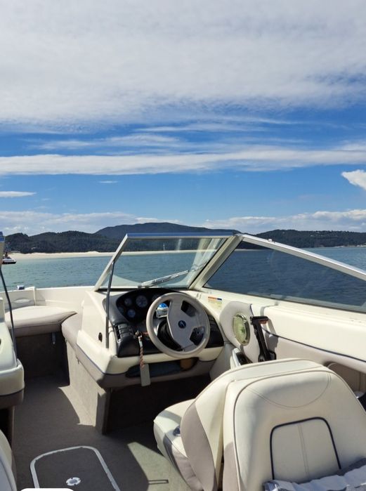 Bayliner 2050 V8  " Edição Especial "