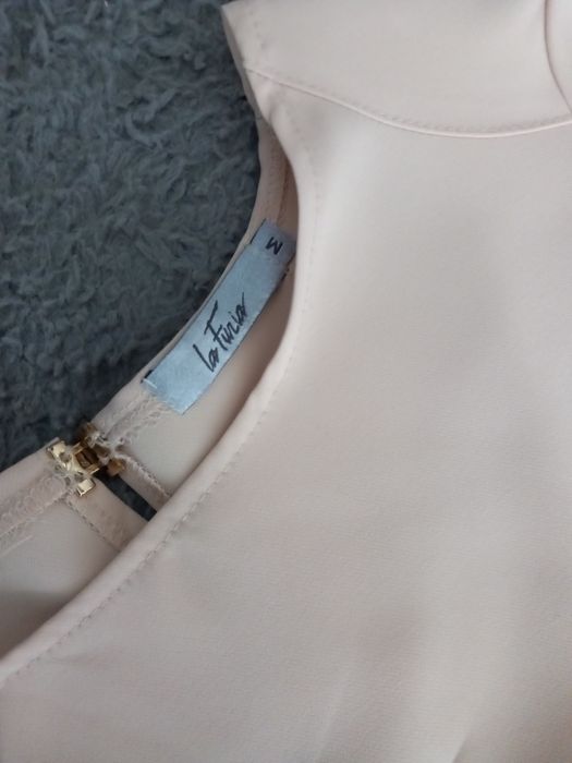 Sukienka z kieszeniami