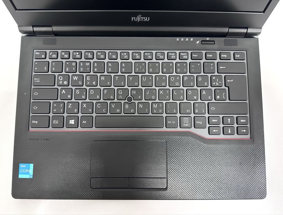 Ноутбук 14" Fujitsu E5411 i3-1115G4 8GB DDR4 256GB NVME 4G LTE