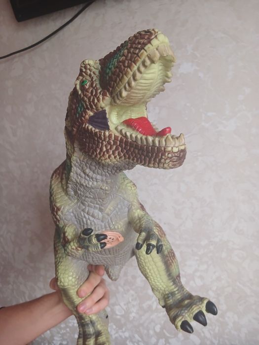 Динозавр великий