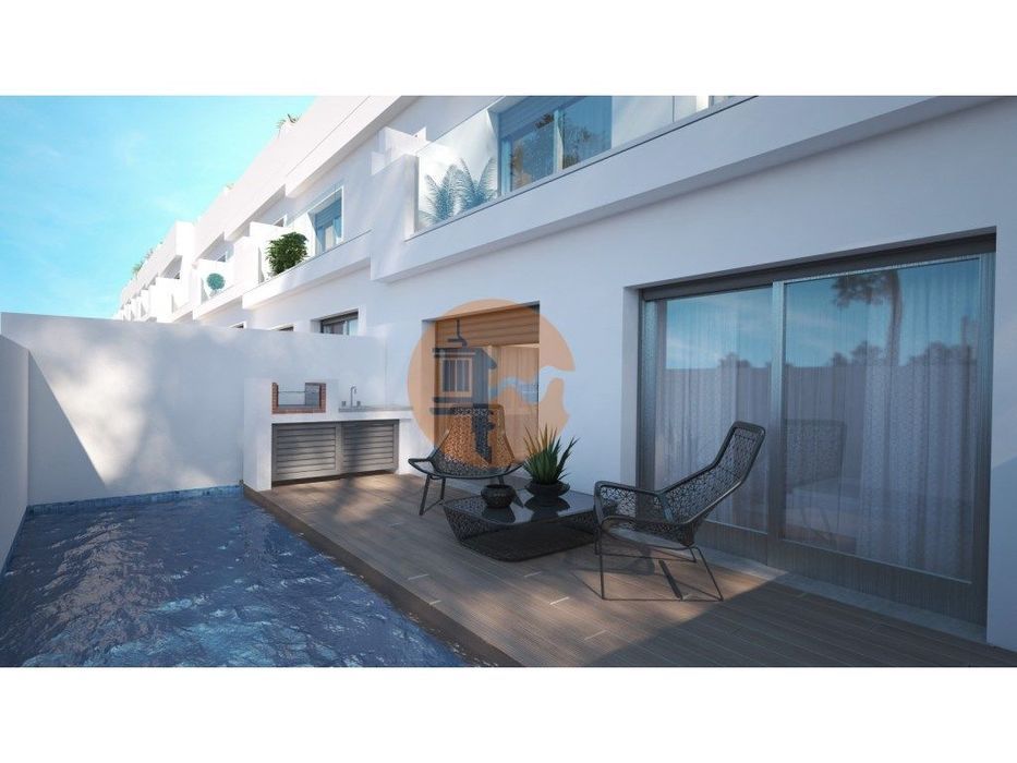 Fantásticas moradias em zona privilegiada da Fuzeta com vista mar!