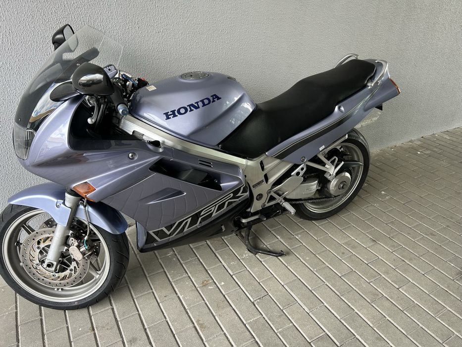 Honda VFR 750 RC 36
