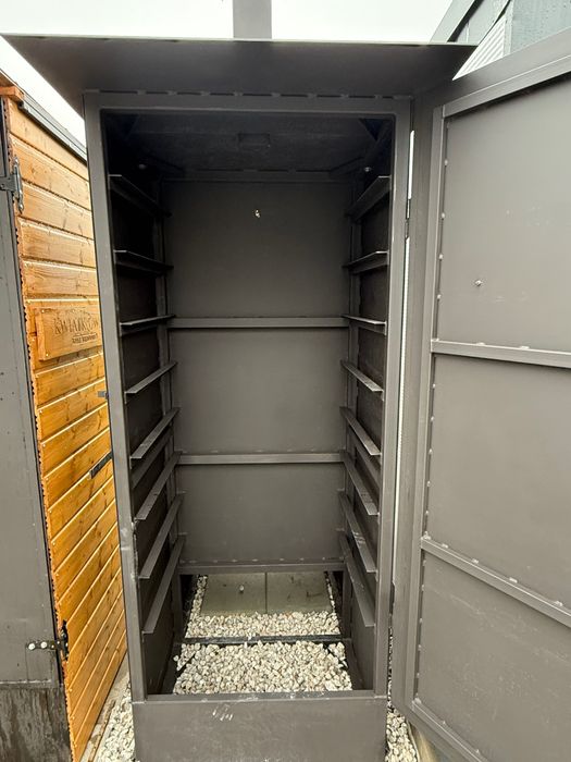 SPRZEDAM nową solidną wędzarnię